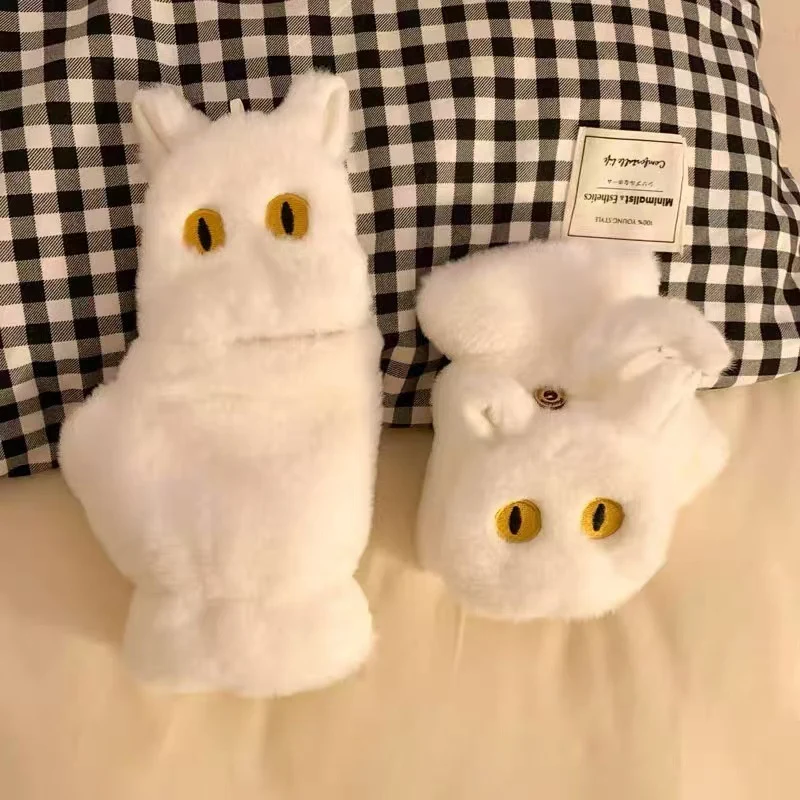 Niedliche katzenmotivierte Plüschhandschuhe Karnz