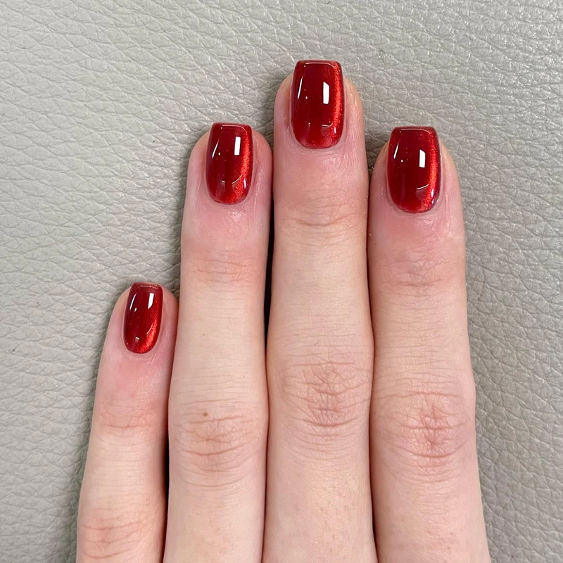Glänzendes rotes Press-On-Nagel-Set Karnz