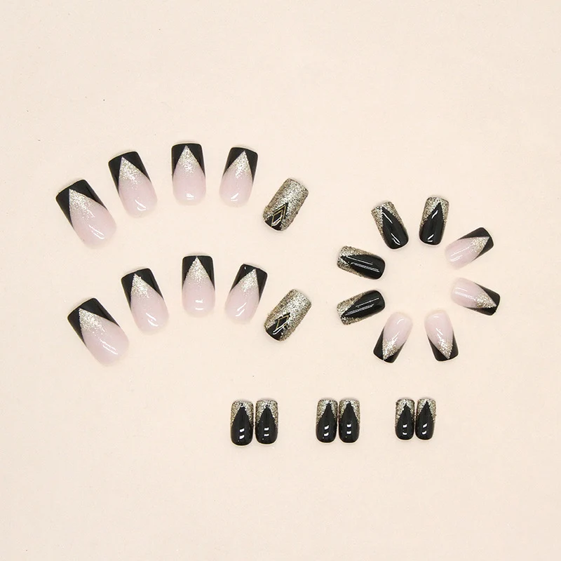 Glamouröse Press-On Nagelset mit Glitzer und künstlerischem Design Karnz