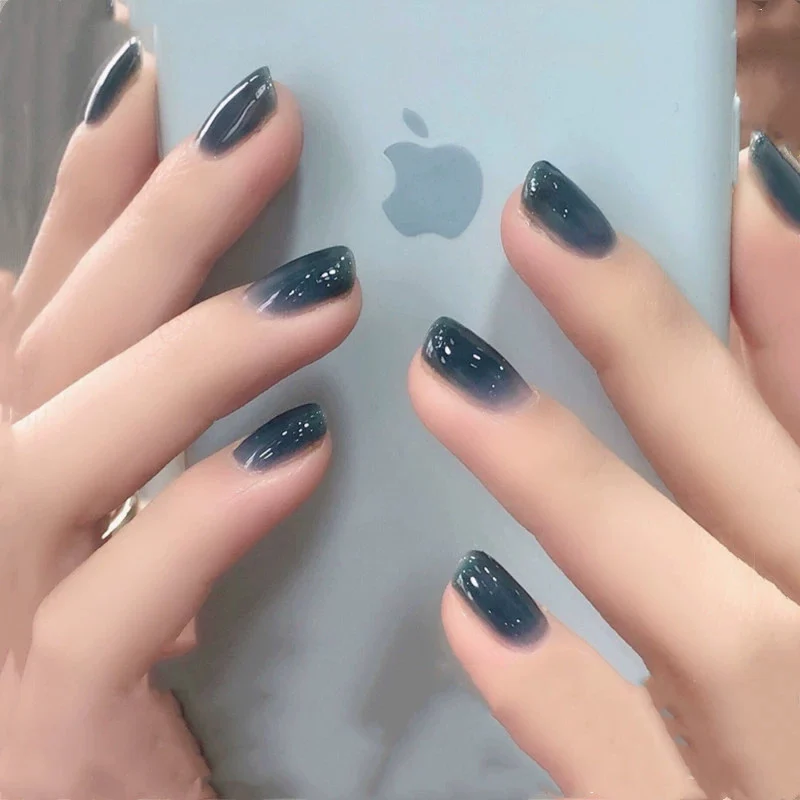 Glänzendes Press-On-Nagelset Karnz 1790727573