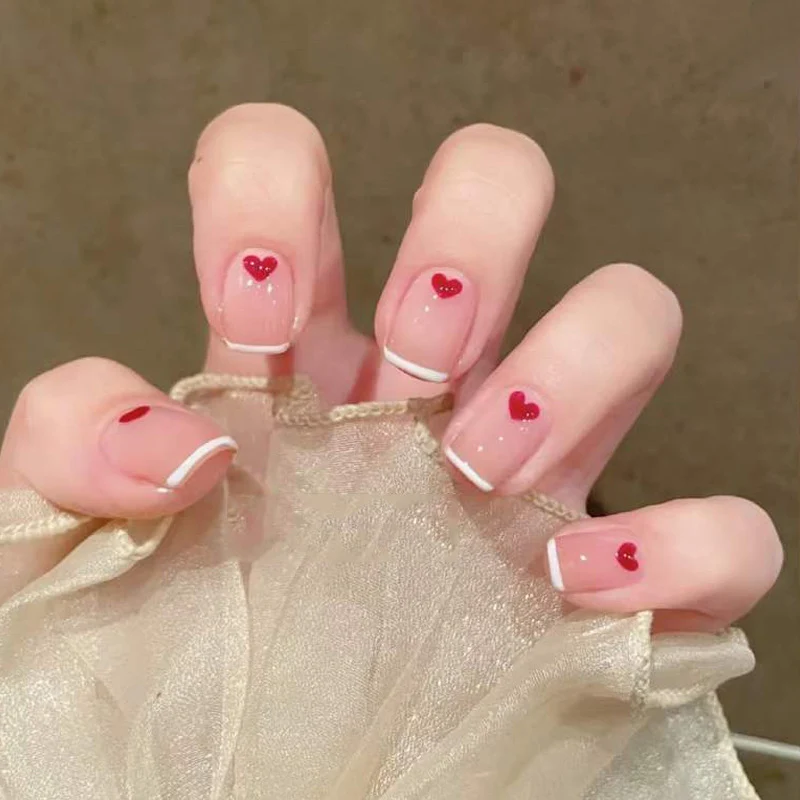 Herz-Prägung Press-On Nagelset Karnz