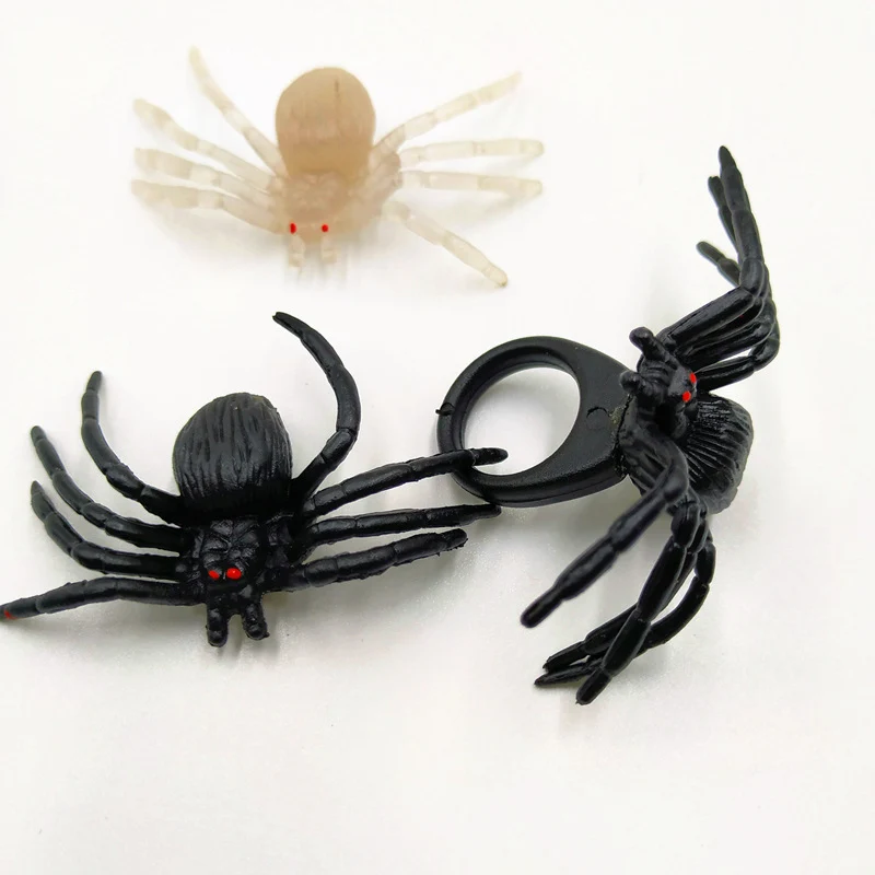 Realistische Halloween-Spinnen-Dekorationen Karnz