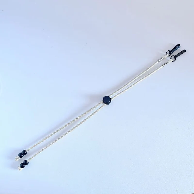 Verstellbarer langlebiger Brillenhalter Karnz
