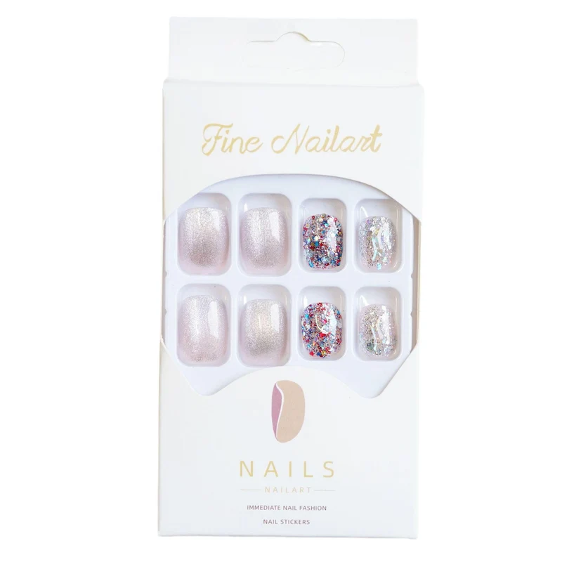 Glitzerndes Press-On Nagelset mit künstlerischem Foliendesign Karnz