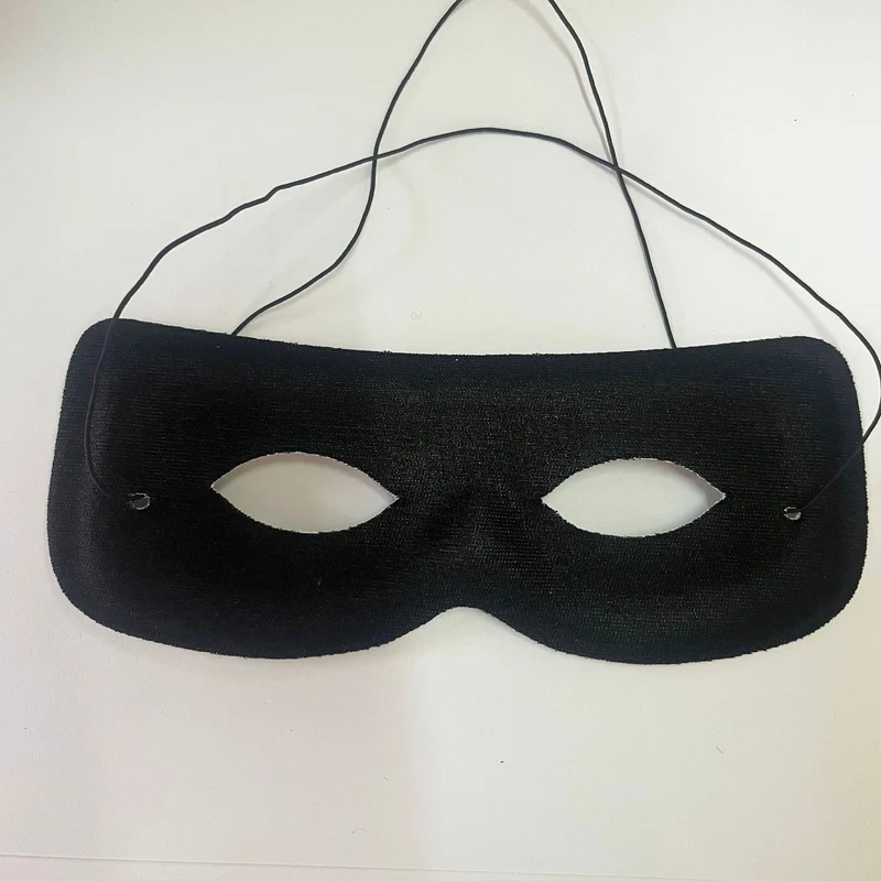 Stylische Fledermaus-inspirierte Maskerade-Maske Karnz
