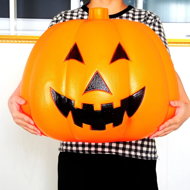 Dekorative Halloween-Kürbisse Karnz