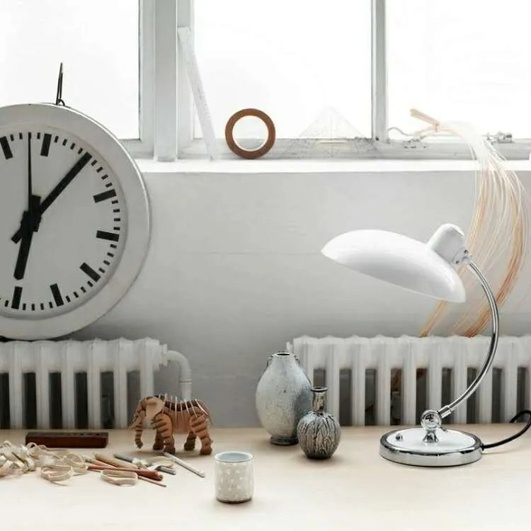 Stylische Schreibtischlampe