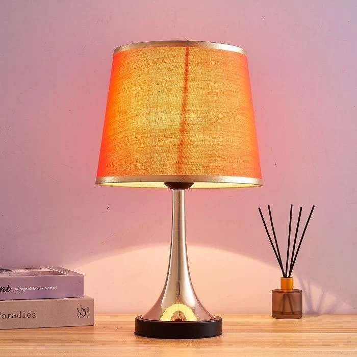Elegante moderne Tischlampe