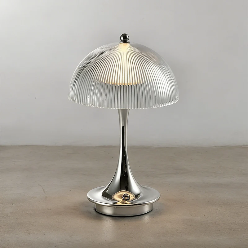 Elegante dekorative Tischlampe