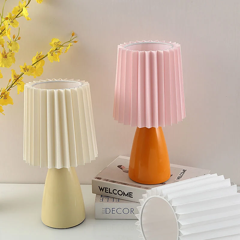 Moderne stilvolle Tischlampe
