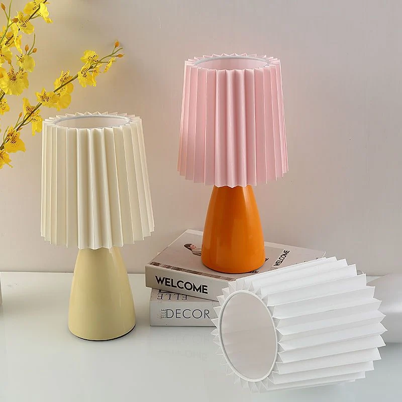 Moderne stilvolle Tischlampe