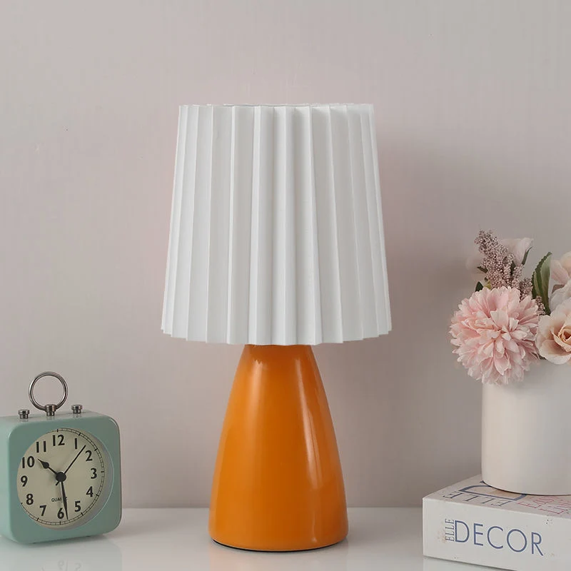 Moderne stilvolle Tischlampe