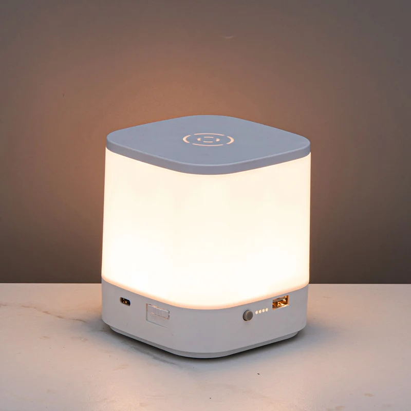 Smart und vielseitige Ladetischlampe