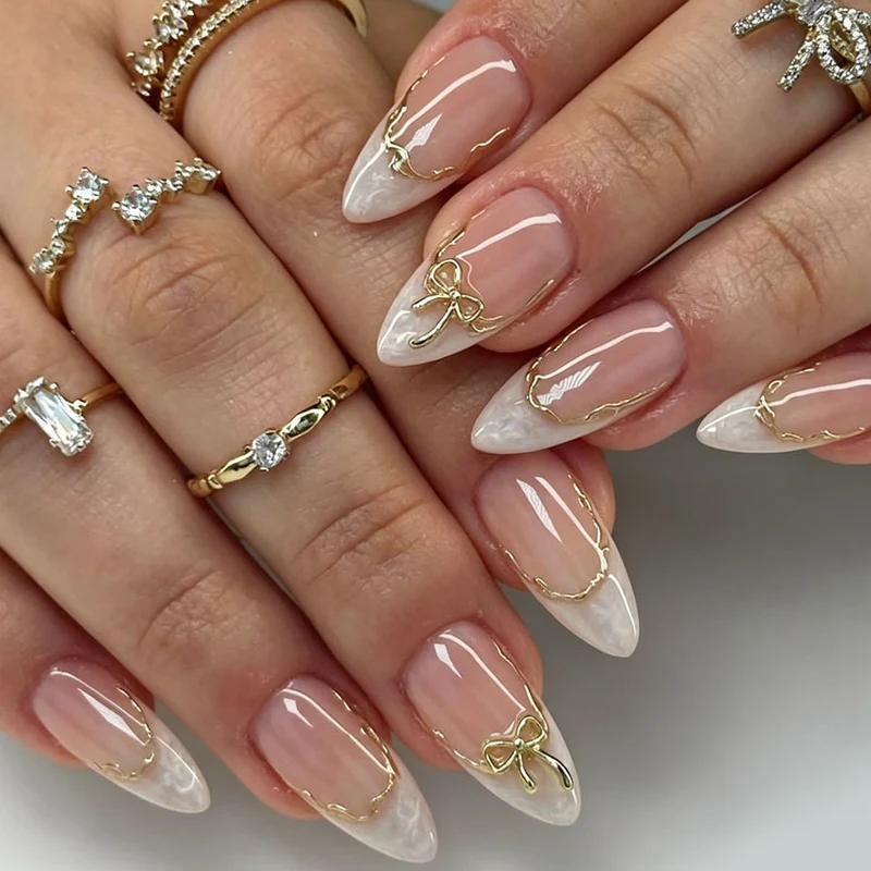 Elegantes dekoratives Stiletto-Nagelkunst-Kit Karnz