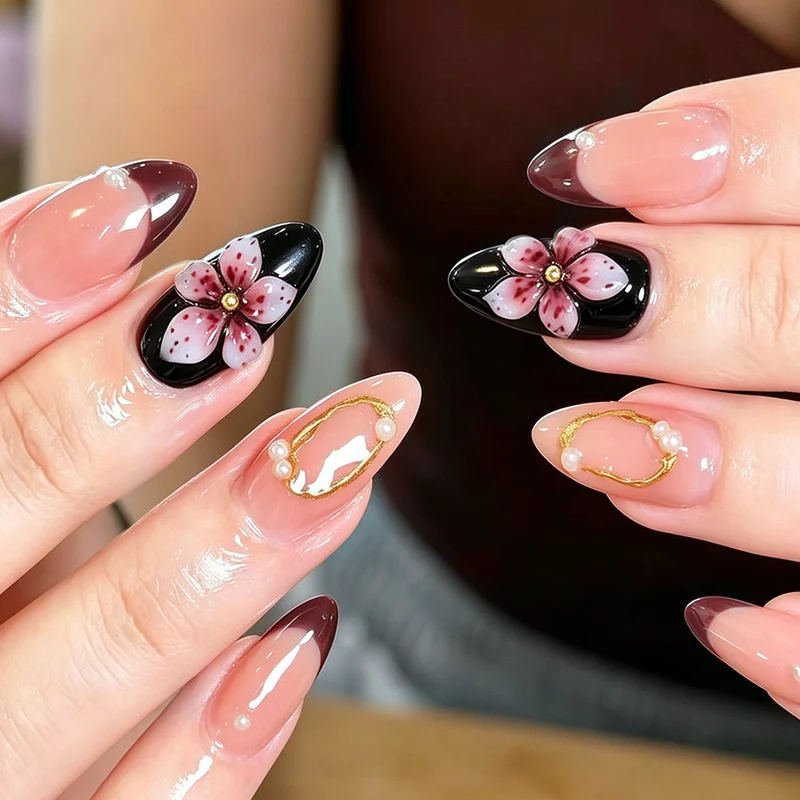 Elegante dekorative florale Press-On Nägel Karnz