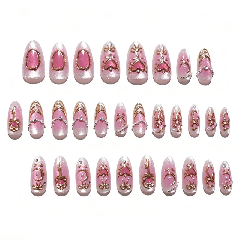 Dekoratives Press-On-Nagelset mit floralen Akzenten Karnz