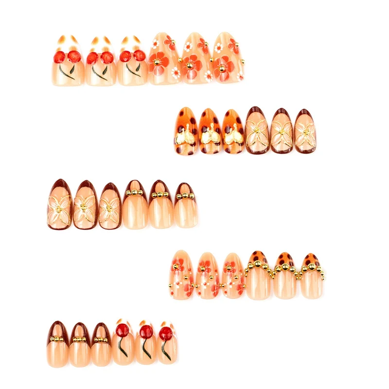 Dekorativer Press-On Nagelset Karnz