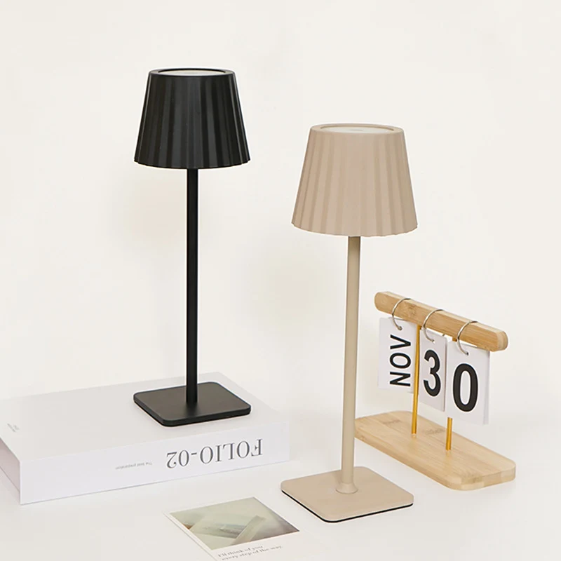 Minimalistische Säulen Tischlampe