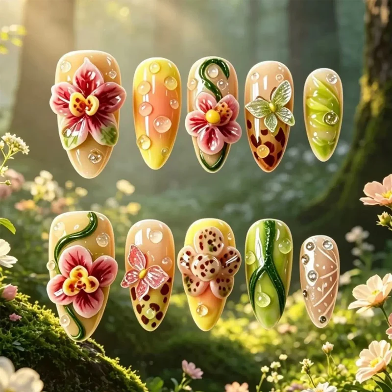 Dekoratives Floral 3D Nagelkunst Set Karnz
