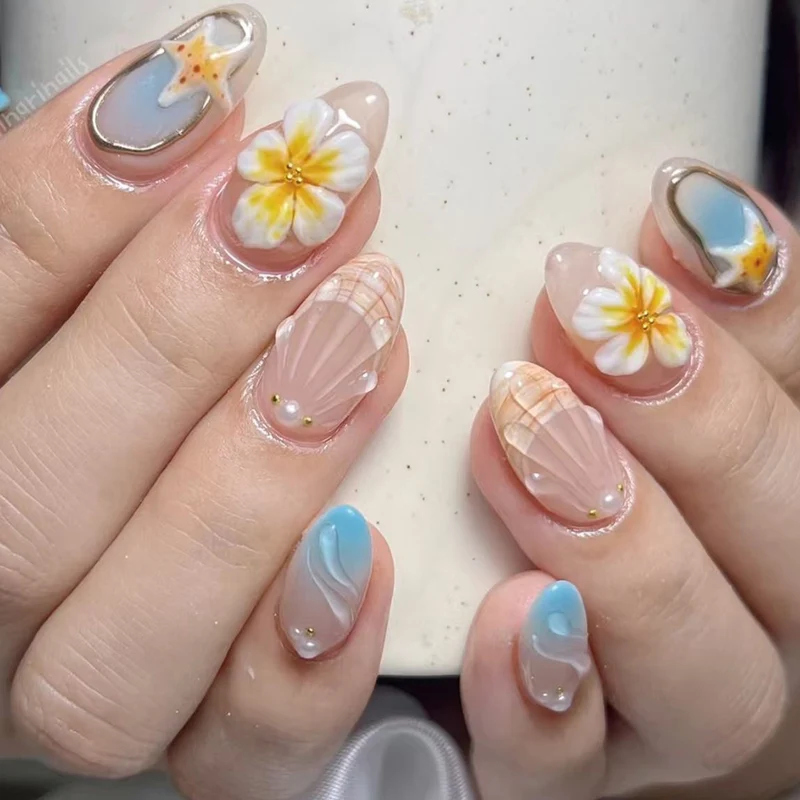 Künstlerisches florales Design Press-On Nägel Karnz