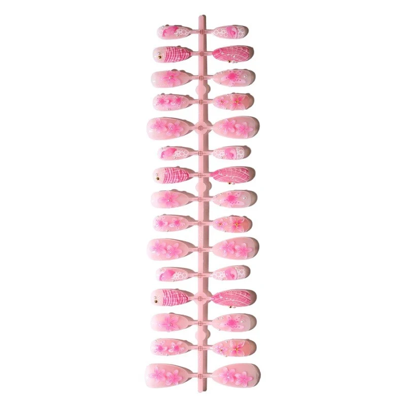 Künstlerisches 3D Blumen Nageldesign Karnz