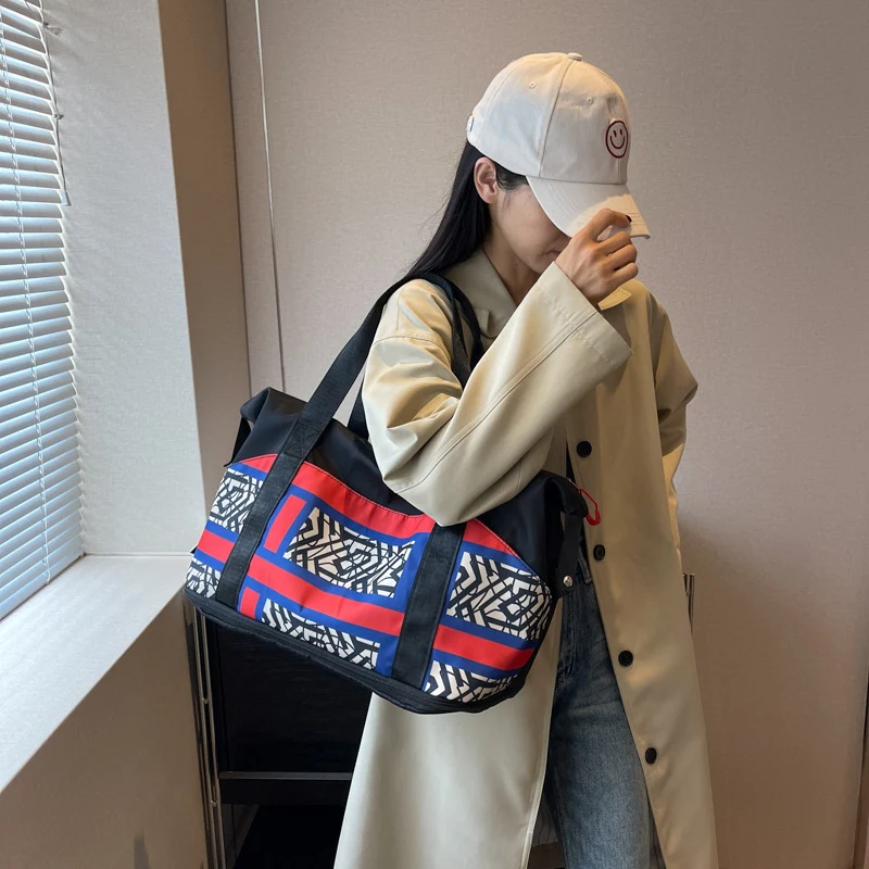 Stylische Gym Duffel Karnz