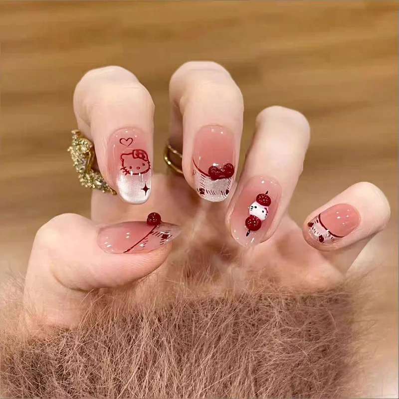 Künstlerische Nagelverlängerungen mit floralen Akzenten Karnz
