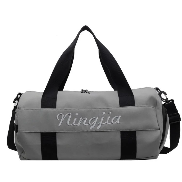 Stylische kompakte Sportduffel Karnz