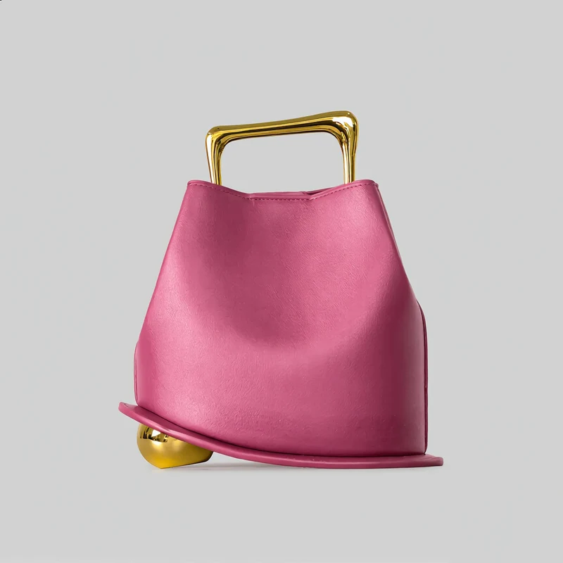 Skulpturale Griff-Handtasche