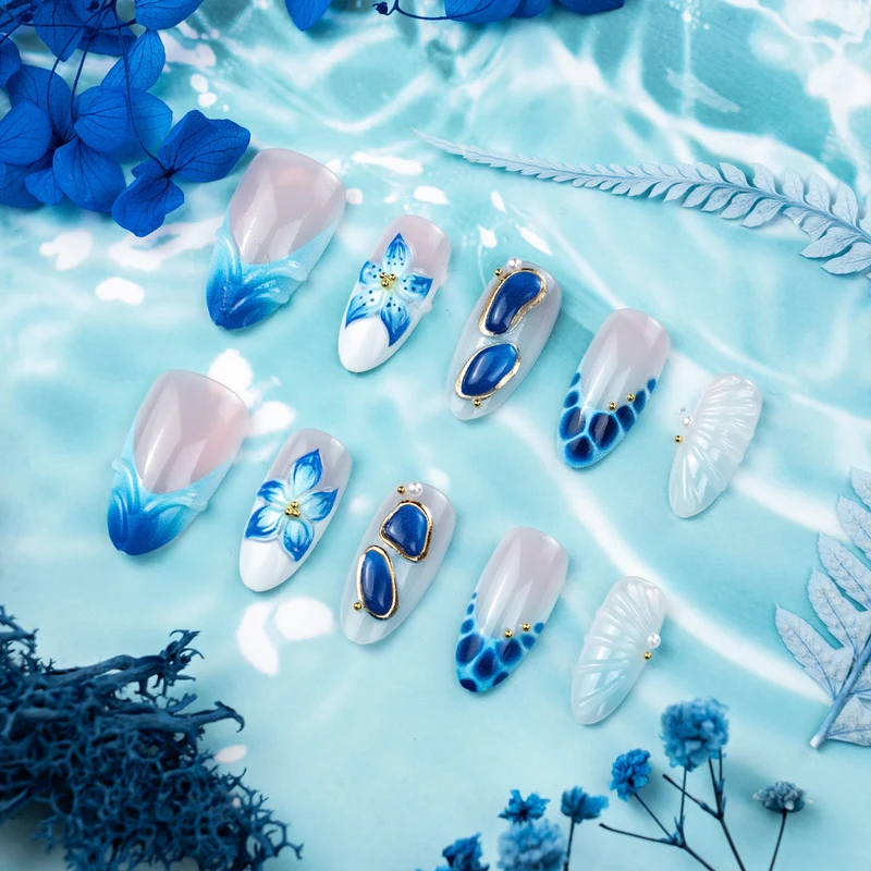 Blumenmuster Press-On Nagelkunst Karnz