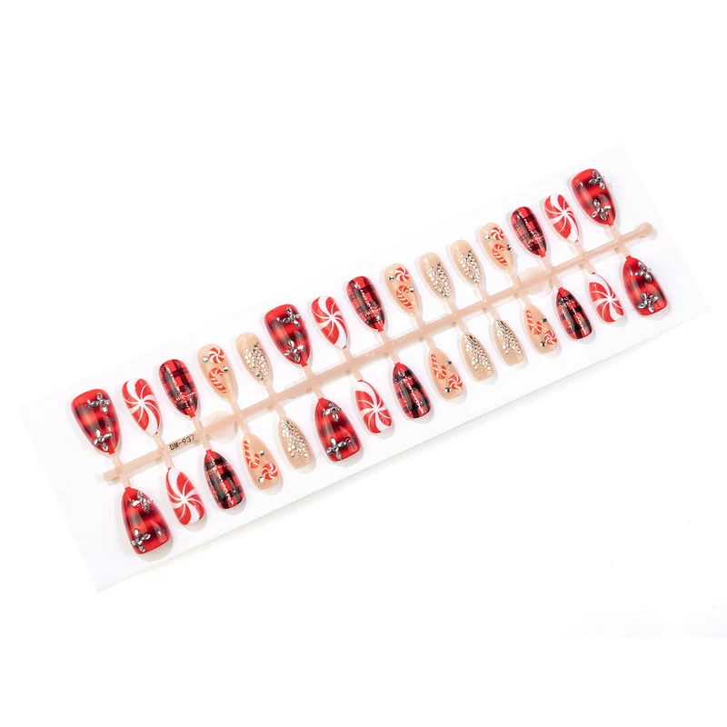 Festliches Press-On Nagelkunst Set mit Feiertagsmustern Karnz