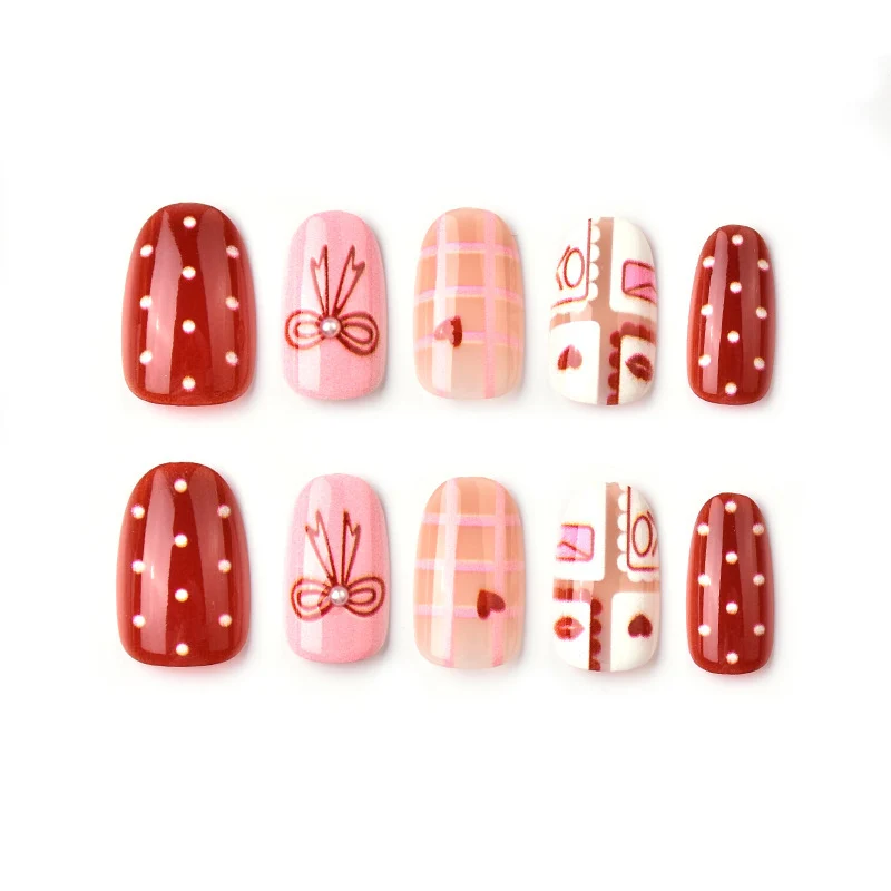 Festive gemusterte Press-On Nagelkunst Karnz