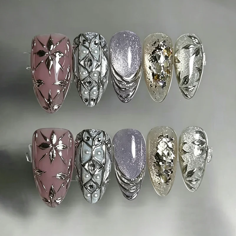 Dekorative Nagelkunst Karnz