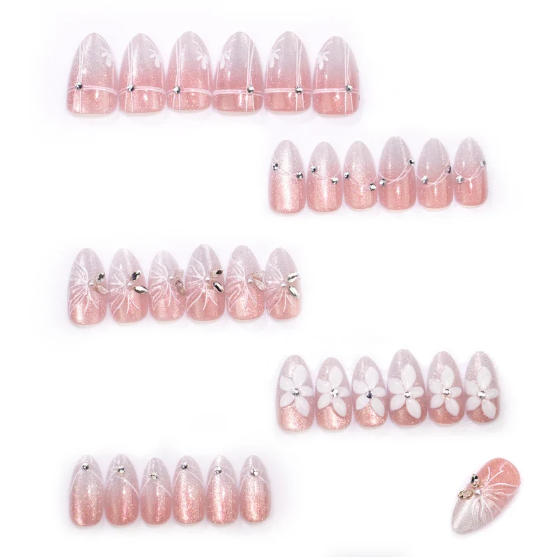 Elegante Blumen Press-On Nagelset Karnz 1790636554