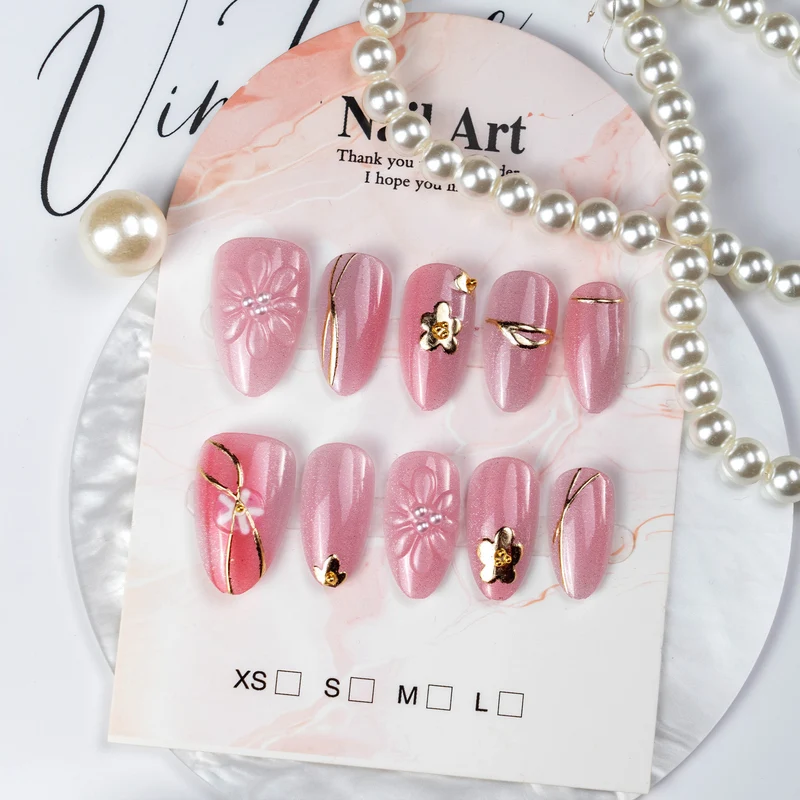 Elegante Floral Verzierungen Press-On Nagelkunst Karnz