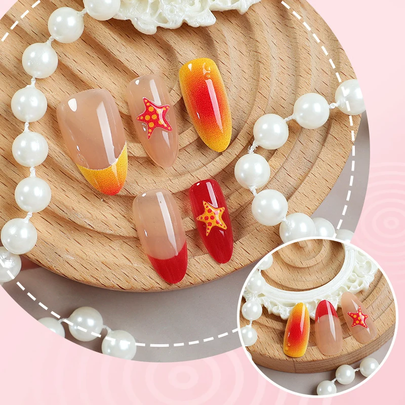 Künstlerische Nagelkunst Karnz