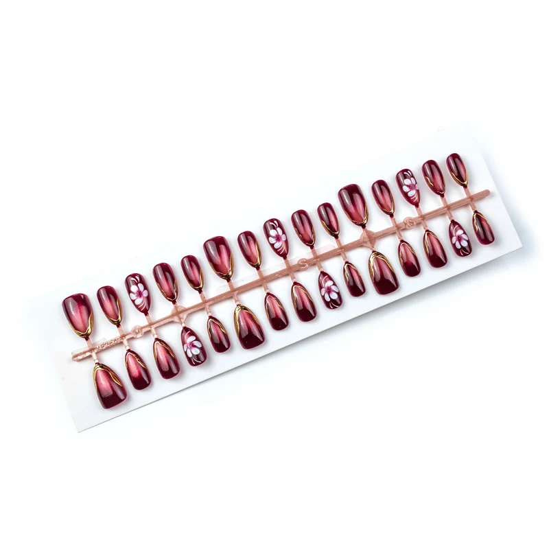 Elegantes florales Akzent-Press-On-Nagelkunst-Set Karnz