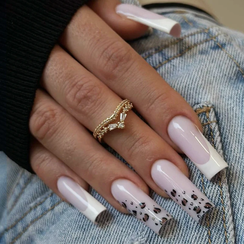 Künstlerische Lange Press-On Nagelkunst Karnz