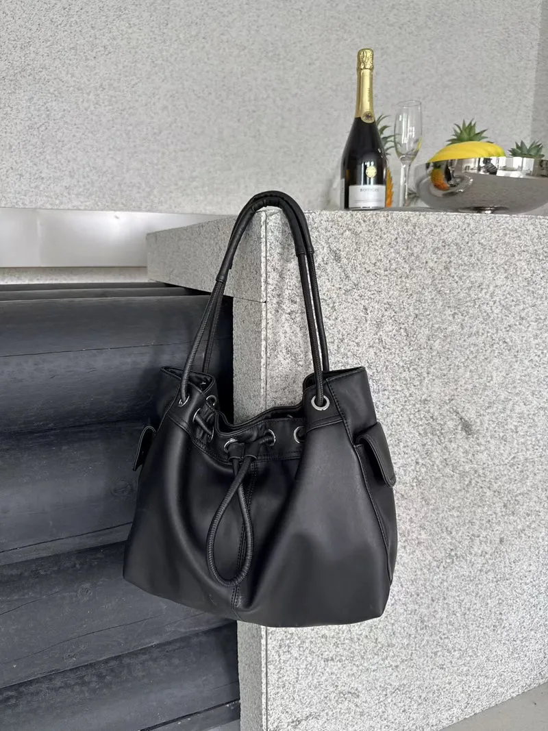 Erschöpftes Leder Schlapp-Tote