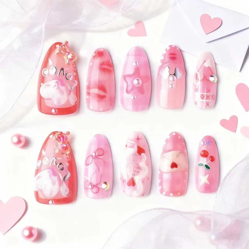 Künstlerisches Herz-Themen Press-On Nagelkunst Set Karnz