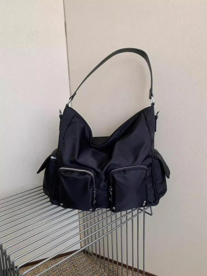 Multi-Pocket Utility Schultertasche
