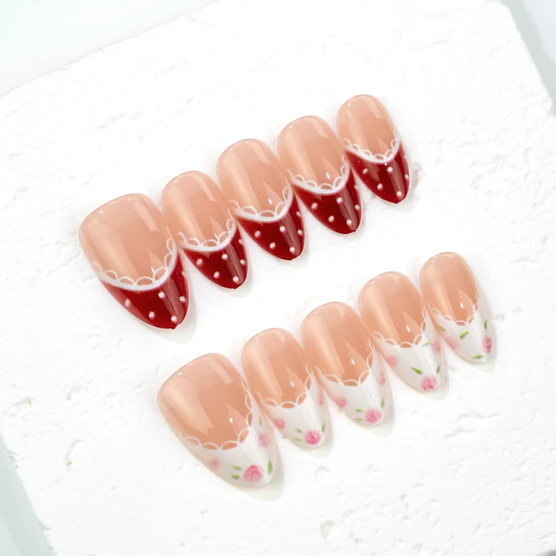 Künstlerische Press-On Nagelset mit Vintage-Blumen- und Punktedesign Karnz