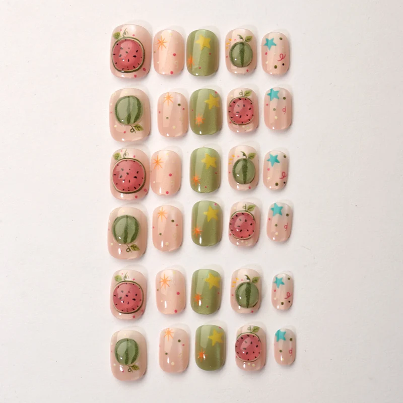 Künstlerisches von Früchten inspiriertes Press-On-Nagelkunstset Karnz