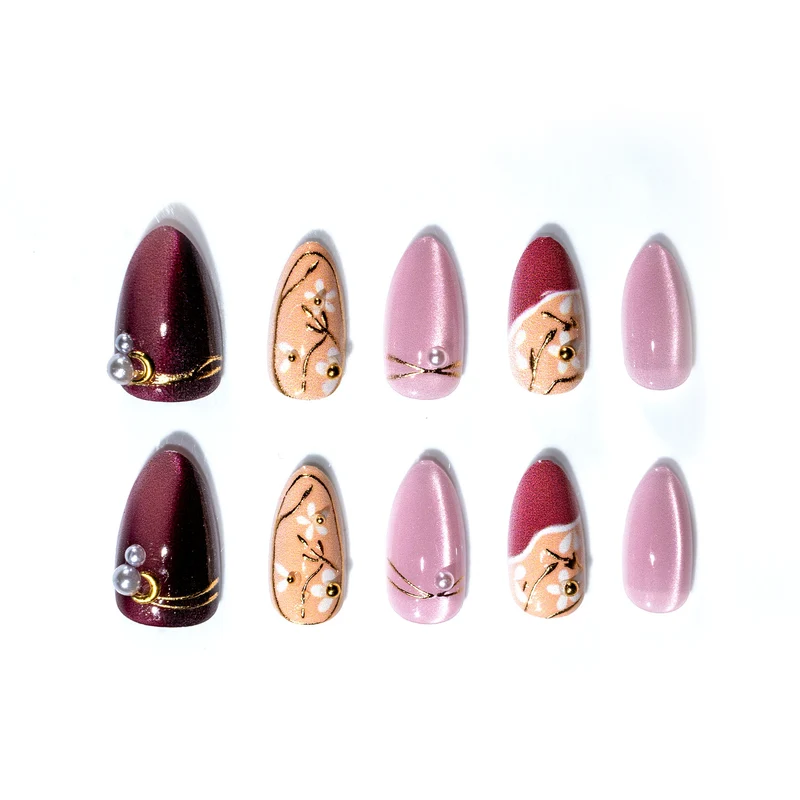 Elegantes Aufklebenägel-Set mit Perlen- und Goldakzenten Karnz