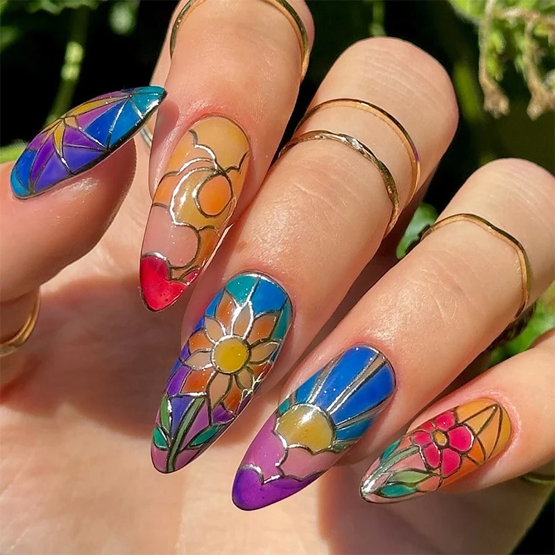 Künstliches florales Stiletto Press-On Nagelset Karnz