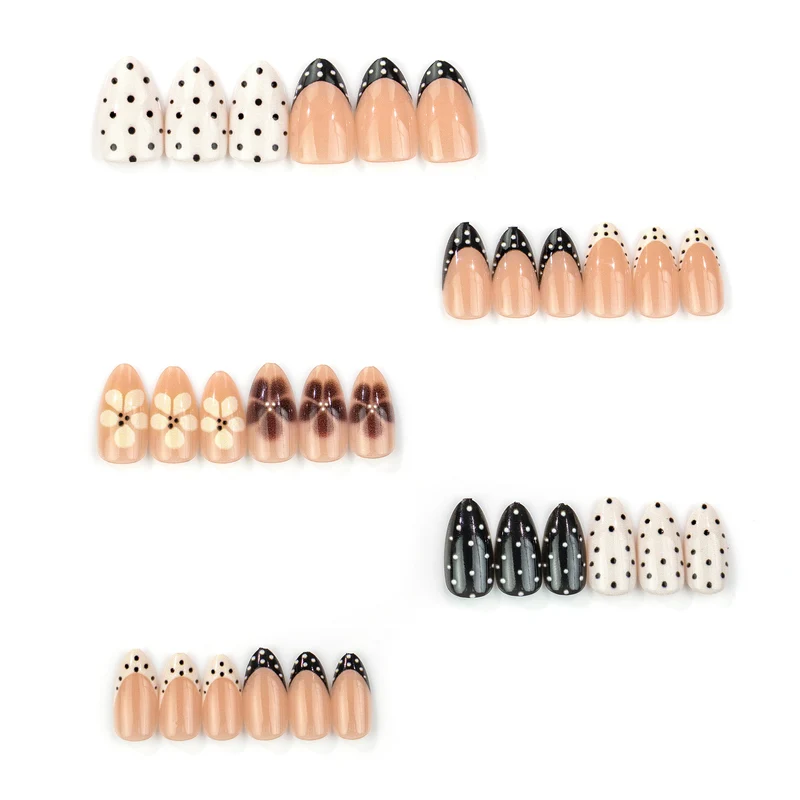 Elegante Spitz-Press-On-Nagelkunst mit Pünktchen- und Ombre-Designs Karnz