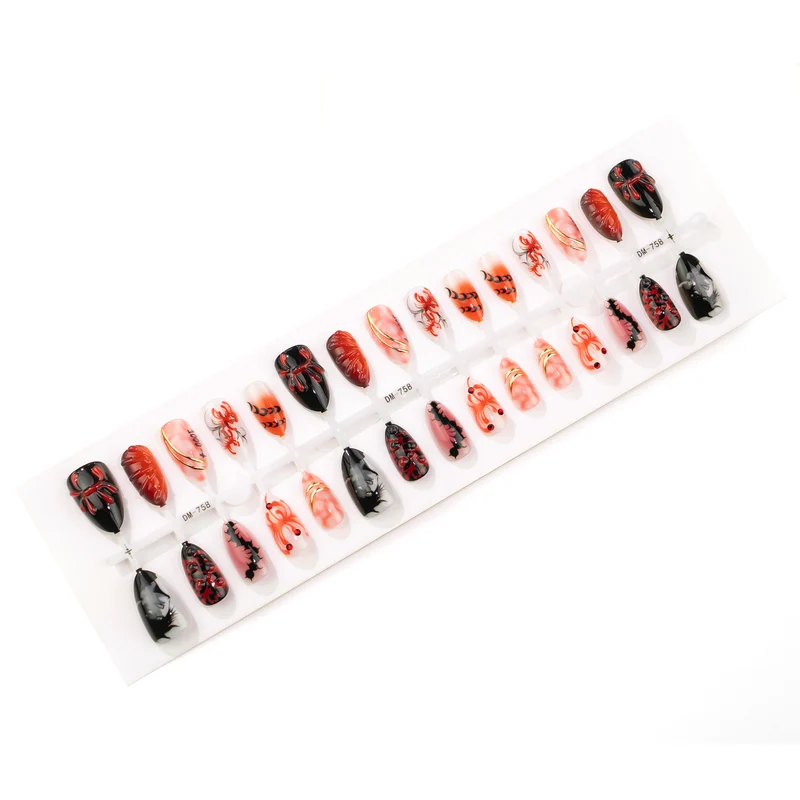Künstlerisches Press-On-Nagelkunst-Set mit kunstvollen Spinnen- und Schädel-Designs Karnz