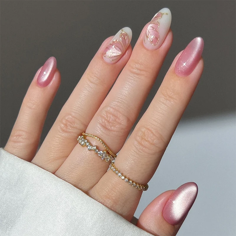 Künstlerisches Press-On Nagelkunst Set mit Goldblatt Design Karnz