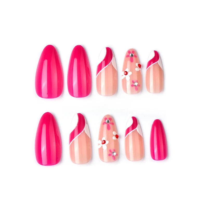 Künstlerisches Press-On Nagelkunst Set mit floralem und Ombre-Designs Karnz