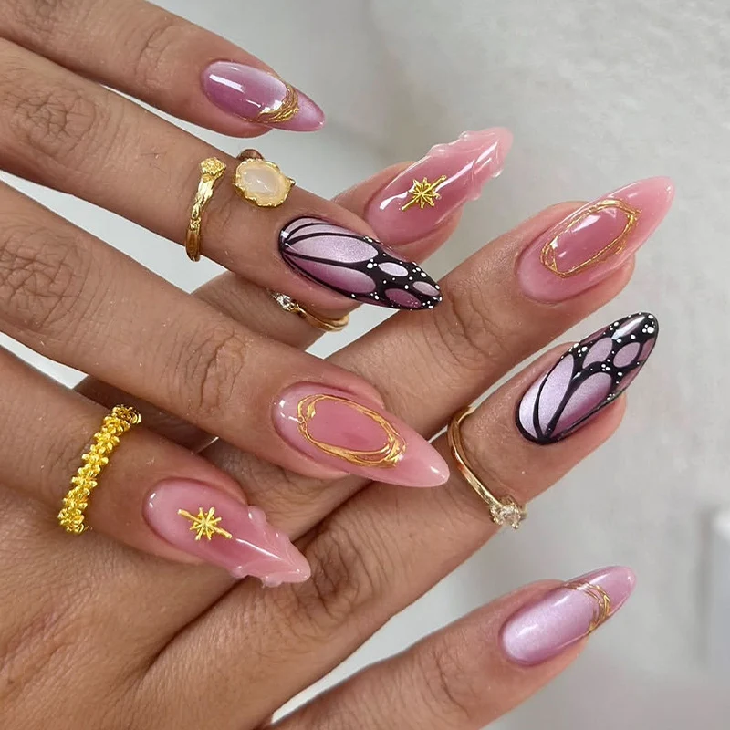 Künstlerisches Press-On Nagelkunstset mit eleganten Designs Karnz